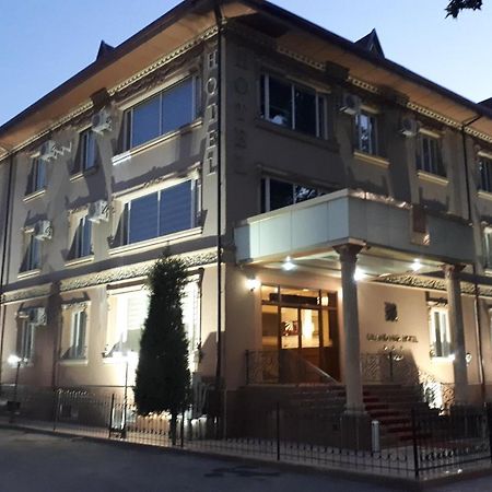 Grand Nur Hotel Tashkent Exterior photo