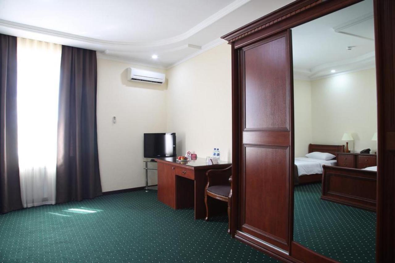 Grand Nur Hotel Tashkent Exterior photo